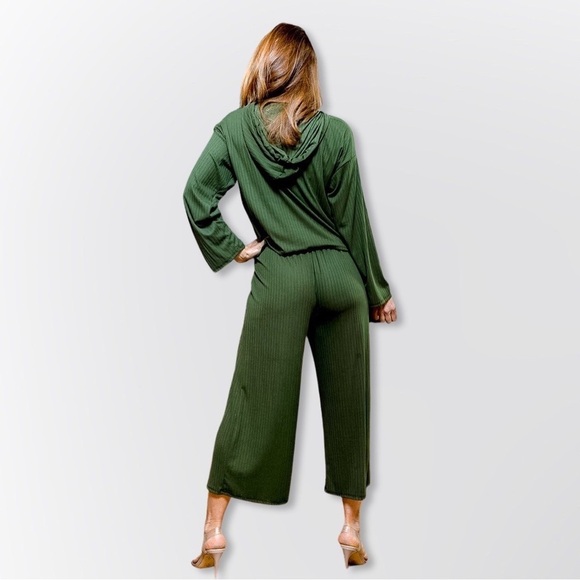 cropped pajama lounge top and pants set - Picture 3 of 9